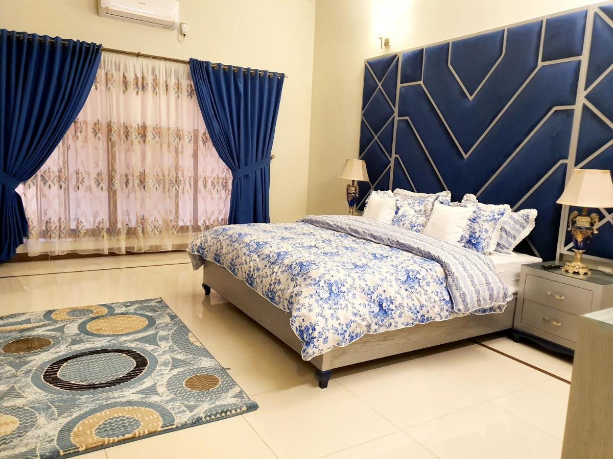 Royal Villa F-10/2 Islamabad Esterno foto