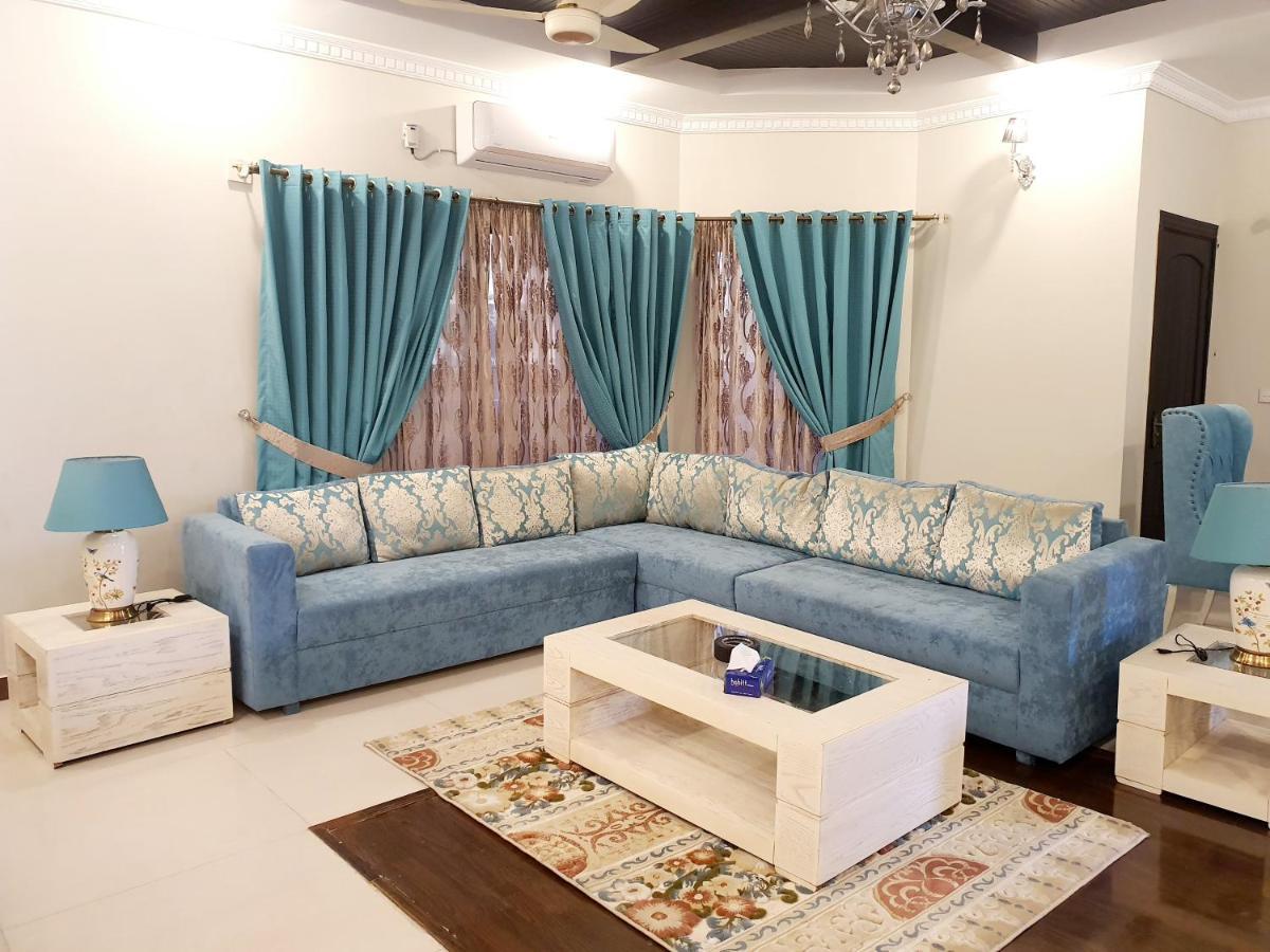 Royal Villa F-10/2 Islamabad Esterno foto