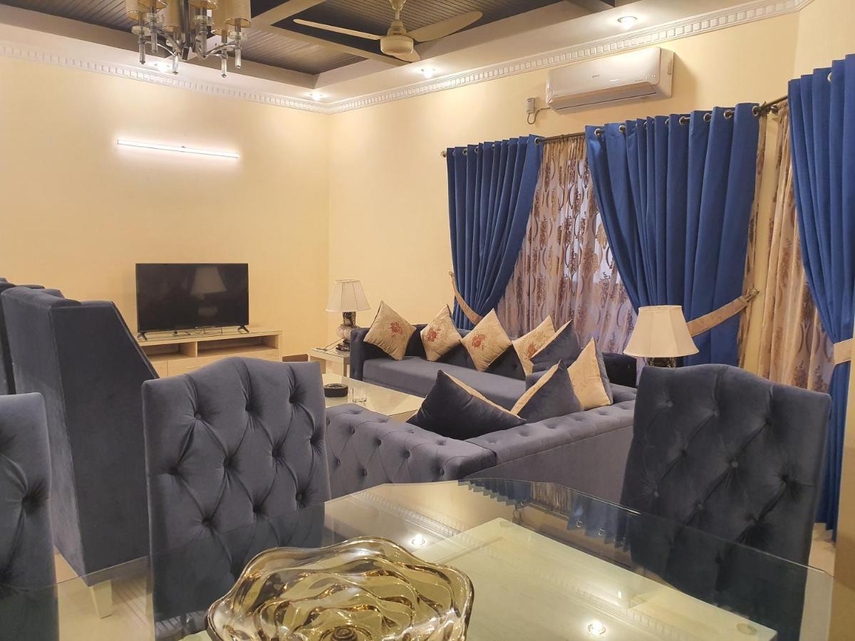 Royal Villa F-10/2 Islamabad Esterno foto