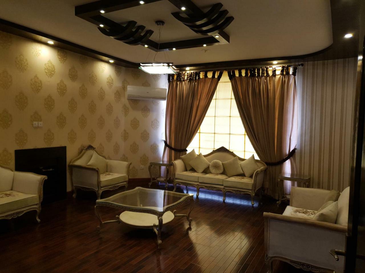 Royal Villa F-10/2 Islamabad Esterno foto