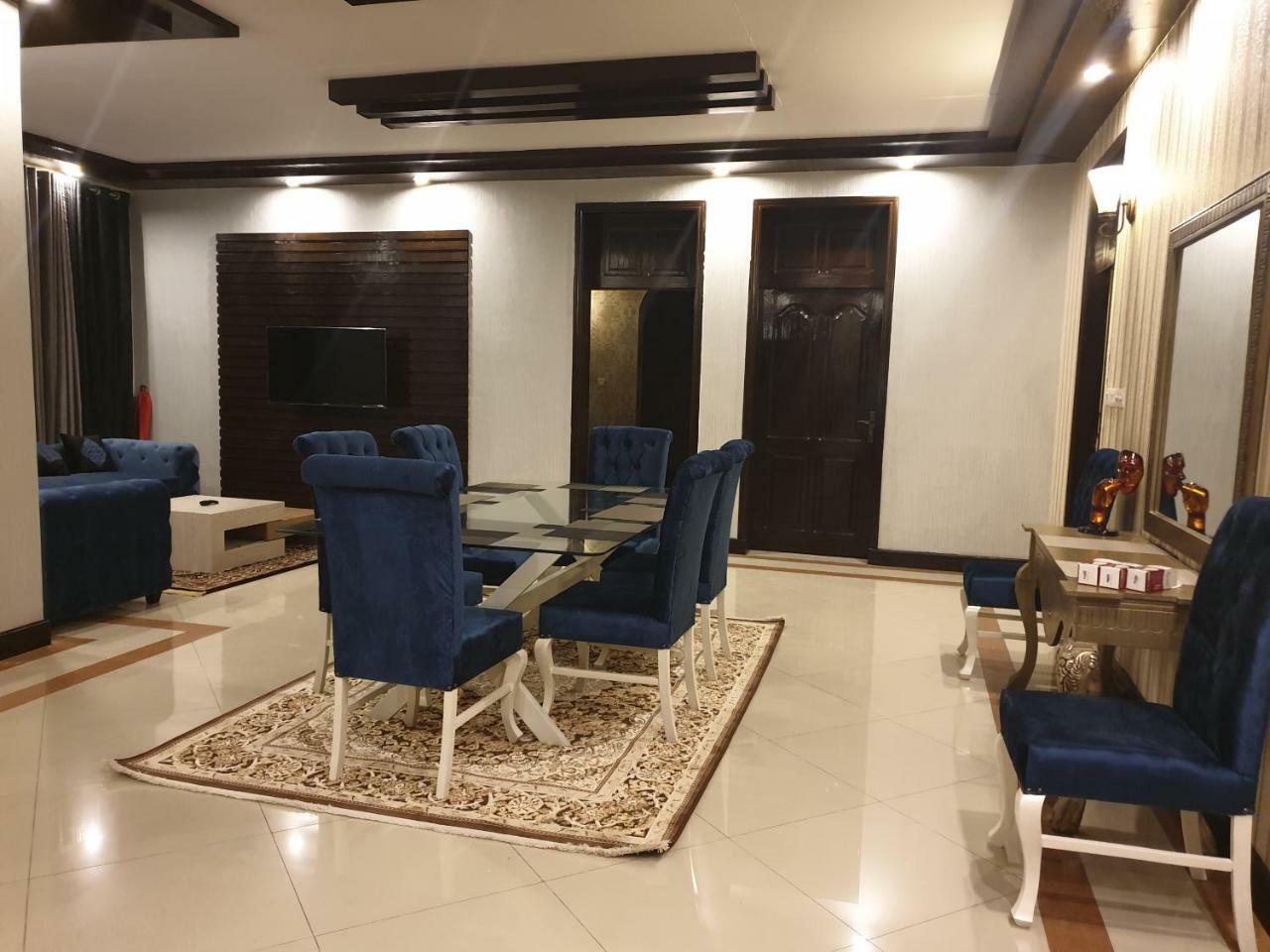 Royal Villa F-10/2 Islamabad Esterno foto