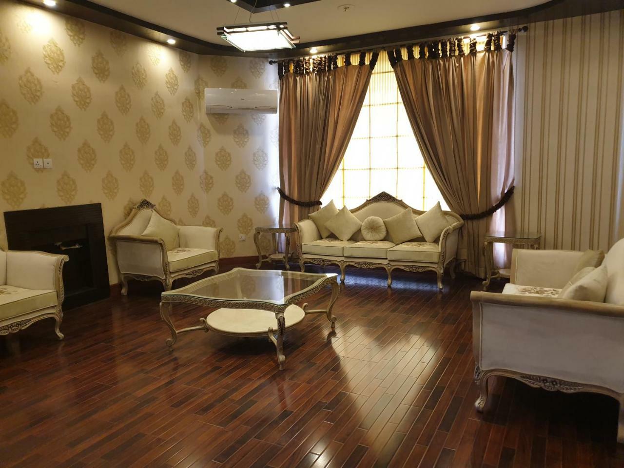 Royal Villa F-10/2 Islamabad Esterno foto